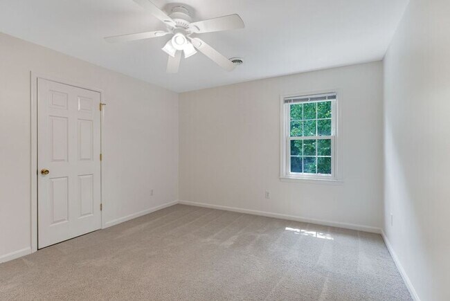 Building Photo - 94 Cleremont Dr
