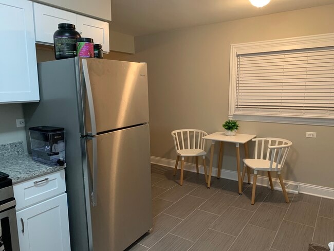 Building Photo - 438 N Gerard Ave