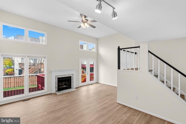 Building Photo - 13920 Baton Rouge Ct