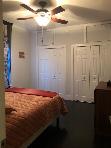 Bedroom 1 - 419 E Belmar St