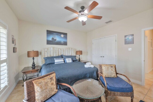 Building Photo - 660 Kara Dr