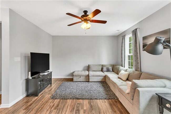 Building Photo - 1503 Pointe View Dr