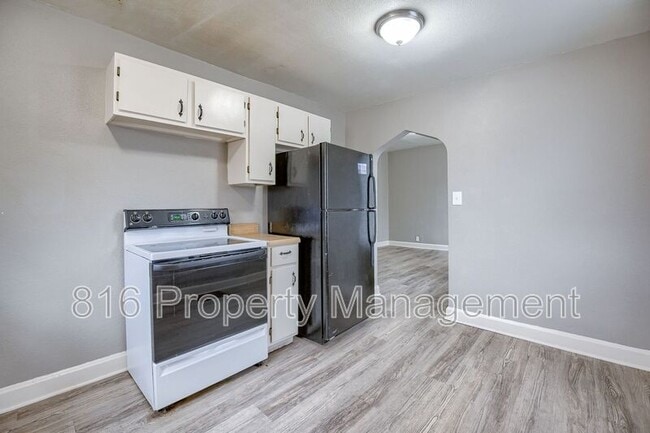 Building Photo - 5701 Anderson Ave