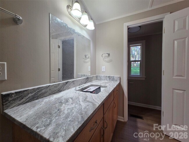 Building Photo - 1361 Regal Oaks Ln