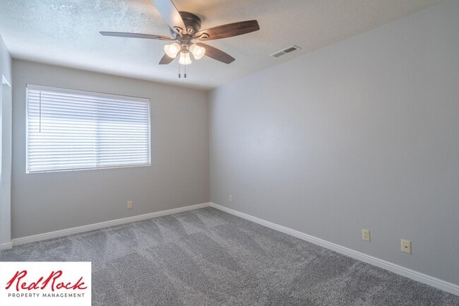 Building Photo - 3 Bedroom Home with Red Rock Views and Community Pool