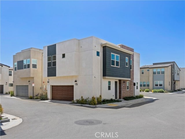 Building Photo - 27448 Pioneer Ct