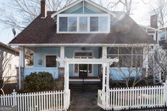Building Photo - 449 Greenwood Ave NE