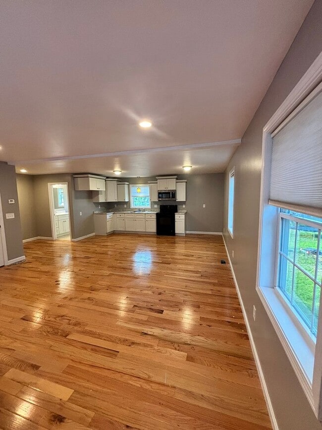 Building Photo - Beautiful Duplex in the Heart of Indian Or...