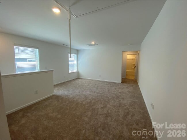 Building Photo - 14057 Lake Home Ln