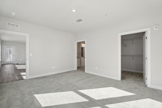 Building Photo - Brand New 2-Bed, 2-Bath Condo in Prime Ste...