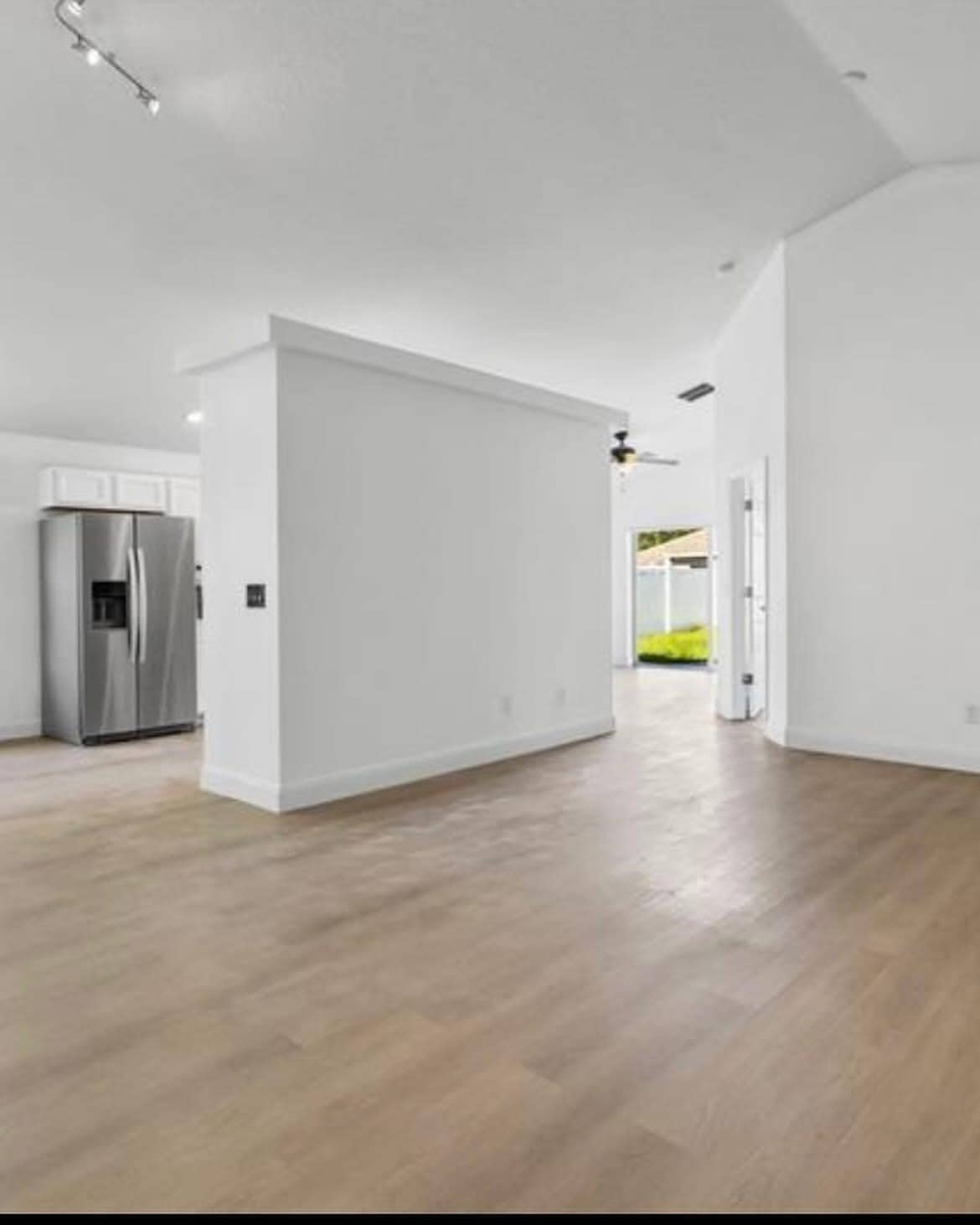 Building Photo - 3078 Mandolin Dr