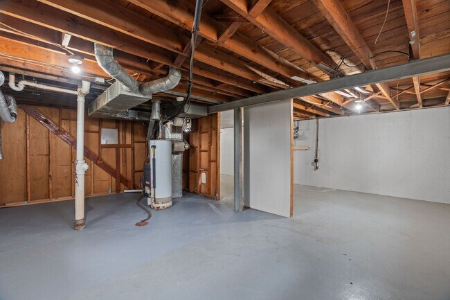 Building Photo - Charming 3-Bedroom Home – Section 8 Welcome!