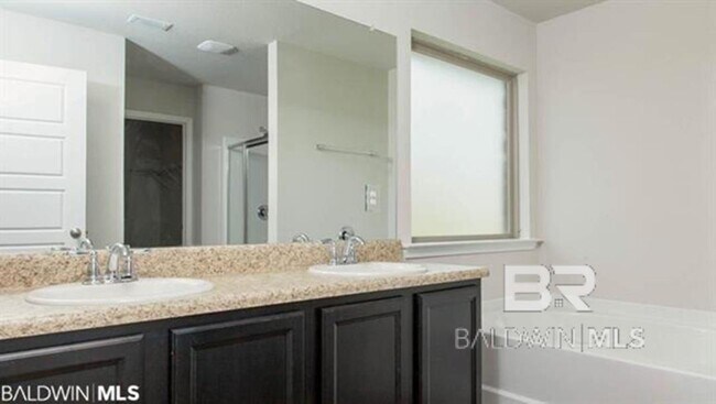 Building Photo - 34523 Paisley Ave