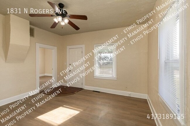Building Photo - 1831 N Rogers Ave