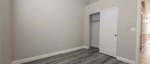 Building Photo - 6324 Hill Haven Ave