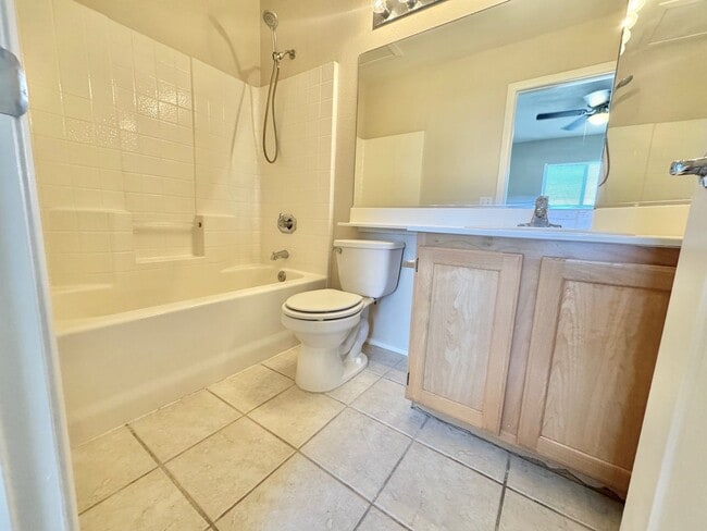 Building Photo - Beautiful Northwest Las Vegas home with functional layout