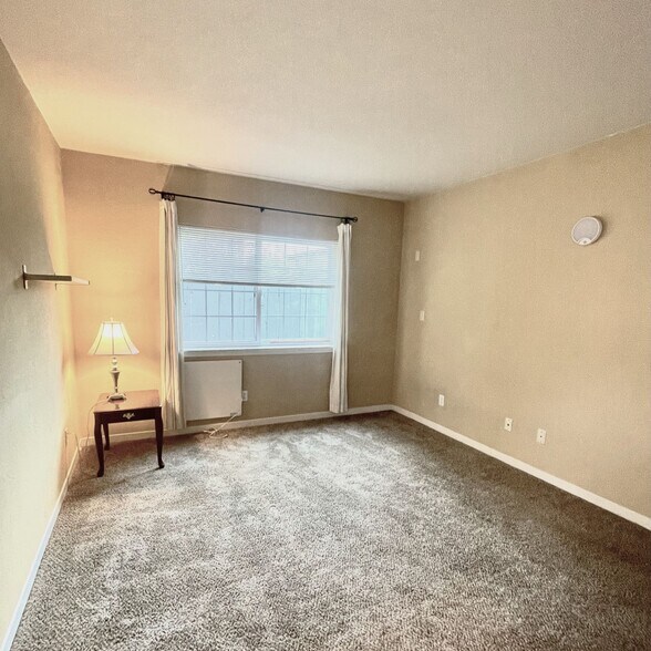 Building Photo - 134 Cypress St