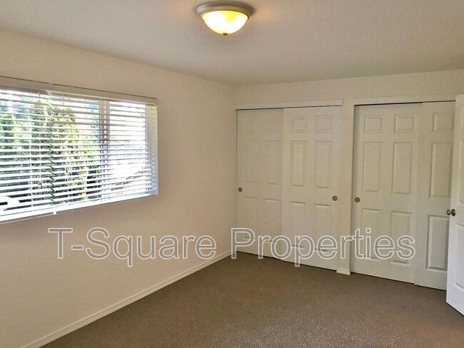 Building Photo - 20407 28th Ave W