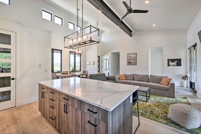 Building Photo - 30610 Boot Ct