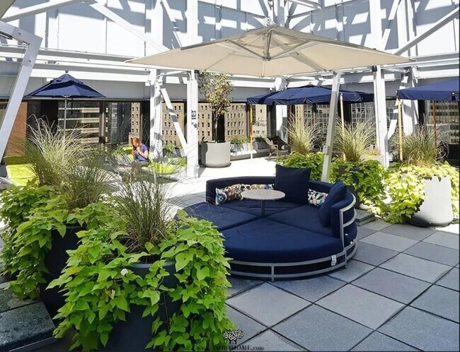 Building Photo - 3 bedroom in New York NY 10005