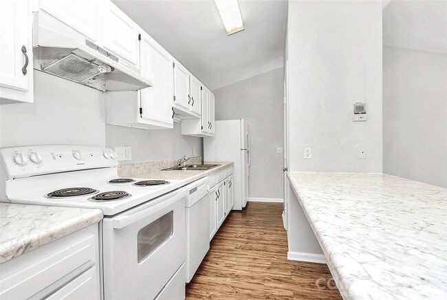 Building Photo - 6146 Meadow Rose Ln