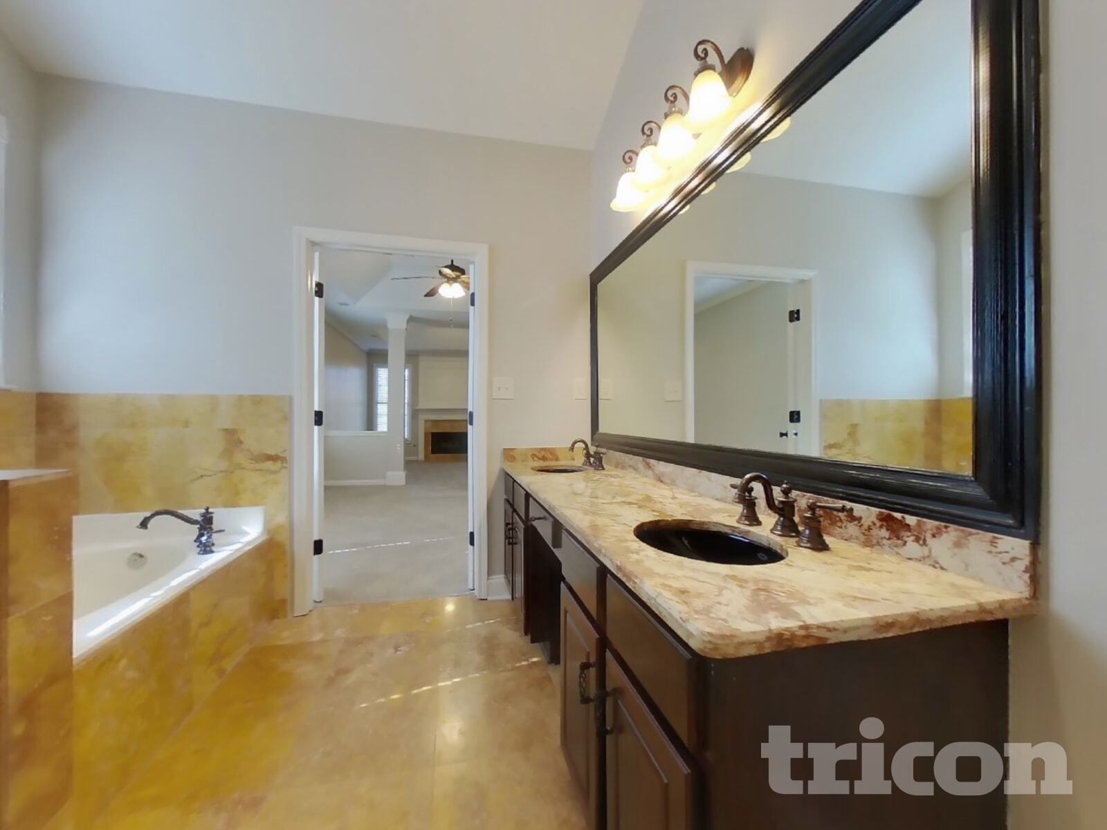 Building Photo - 1017 Chatsworth Ln