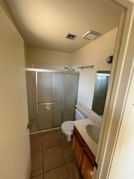 Building Photo - 1436 S Gecko Rd