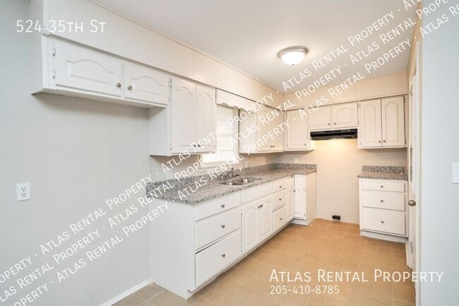 Building Photo - 524 35th St