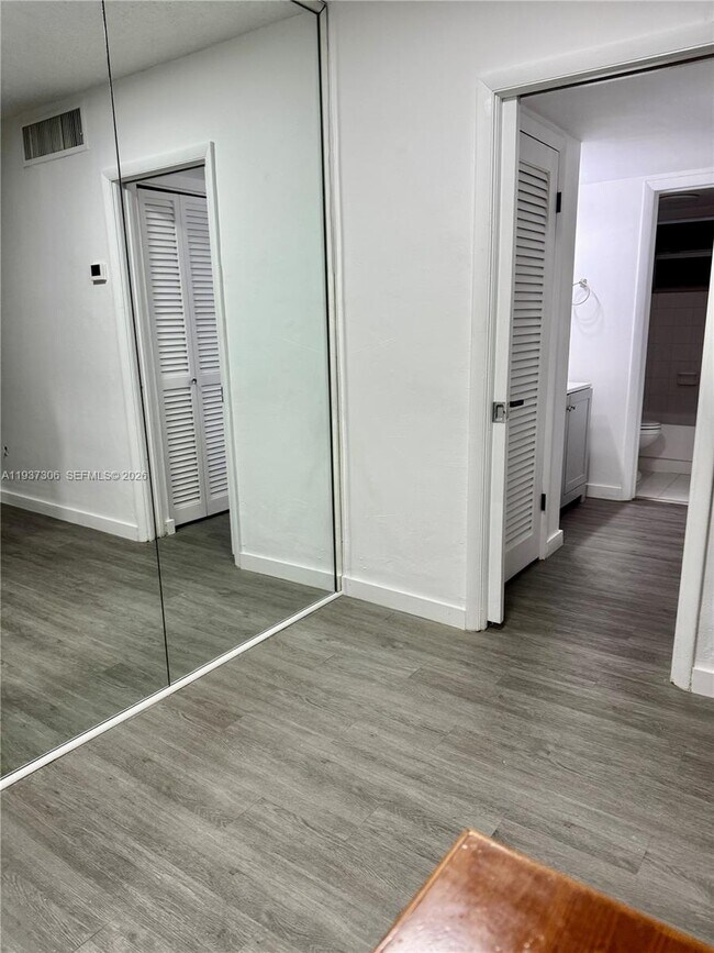 Building Photo - 7505 SW 82nd St