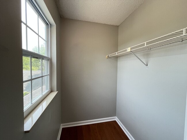 Building Photo - Charming Cul-de-Sac Home with Porch Swing ...