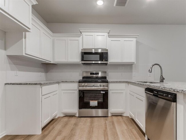 Building Photo - 11604 Mackenzie Wy