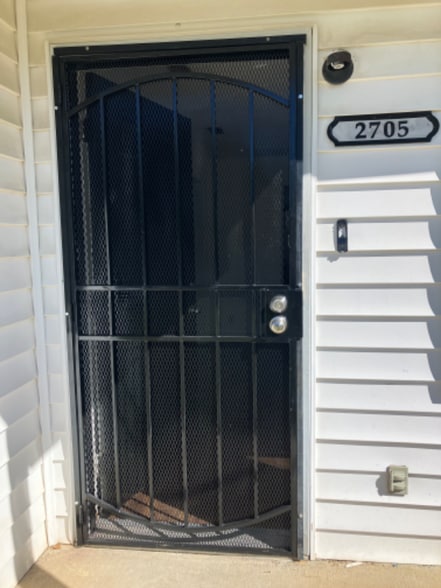 Building Photo - 2835 Vista Ln