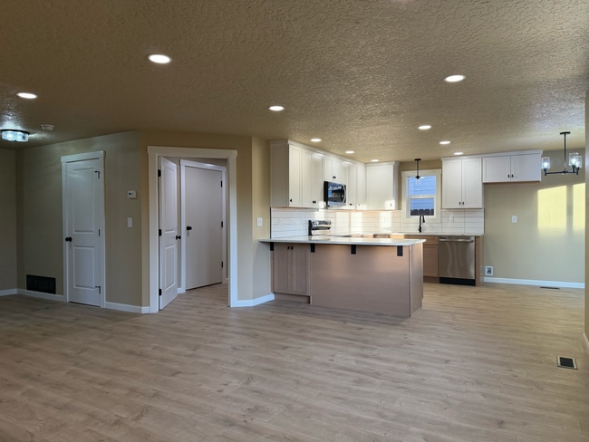 Building Photo - 919 Cove Arm Cir