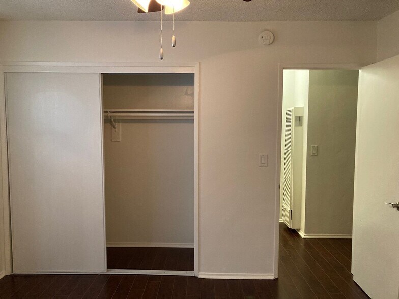 Building Photo - 10745 Hortense St