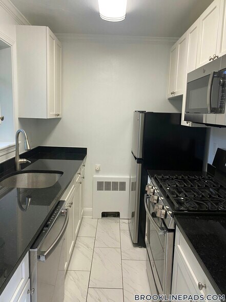 Building Photo - 80 St Paul St