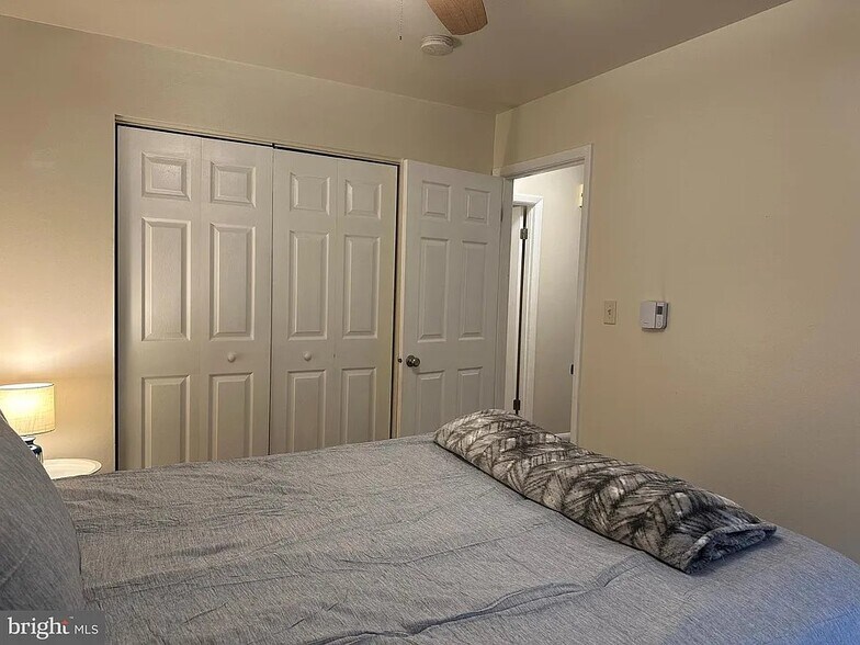 Building Photo - 1950 Weaver St