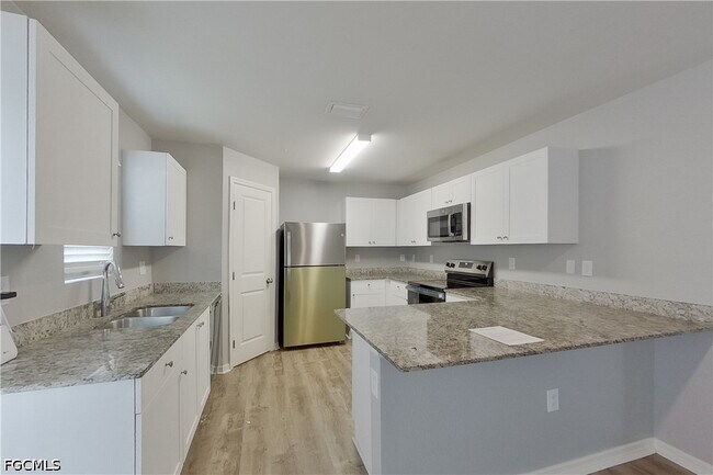 Building Photo - 2227 NW 11th Ct
