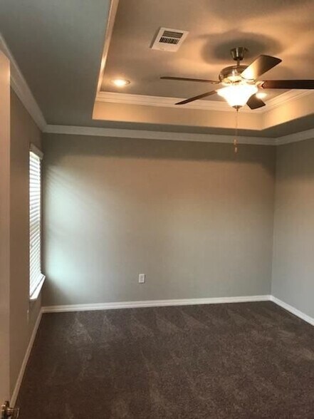 Building Photo - 4441 W Anthem Dr