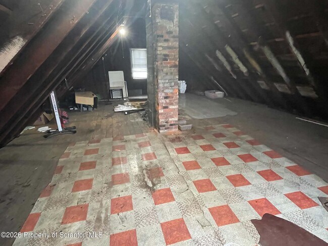 Building Photo - 966 Ridge Ave