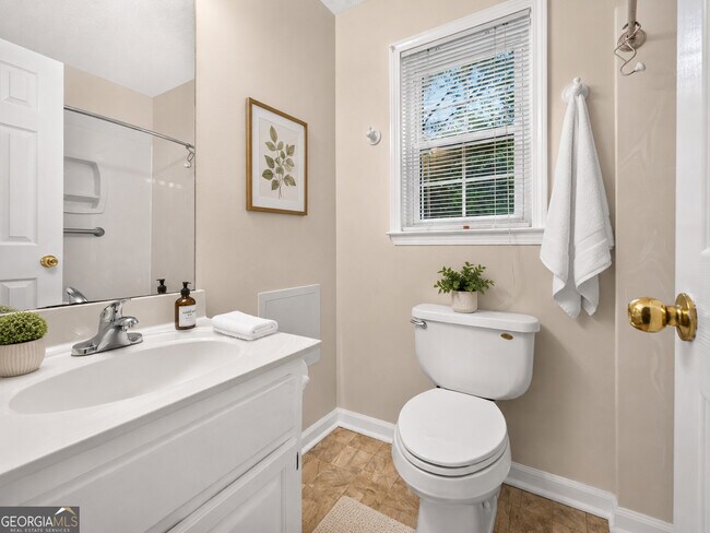 Building Photo - 129 Springbrook Dr