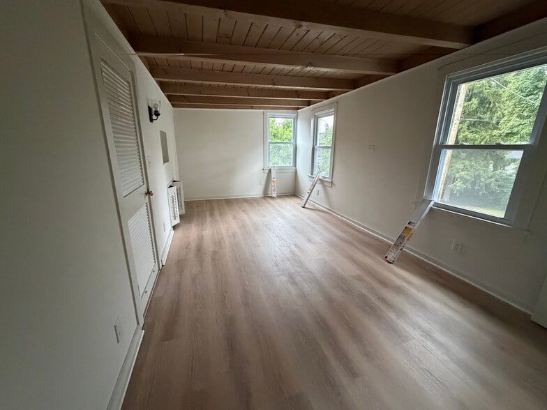 Bedroom 1 - Master - 382 Pleasant Ave