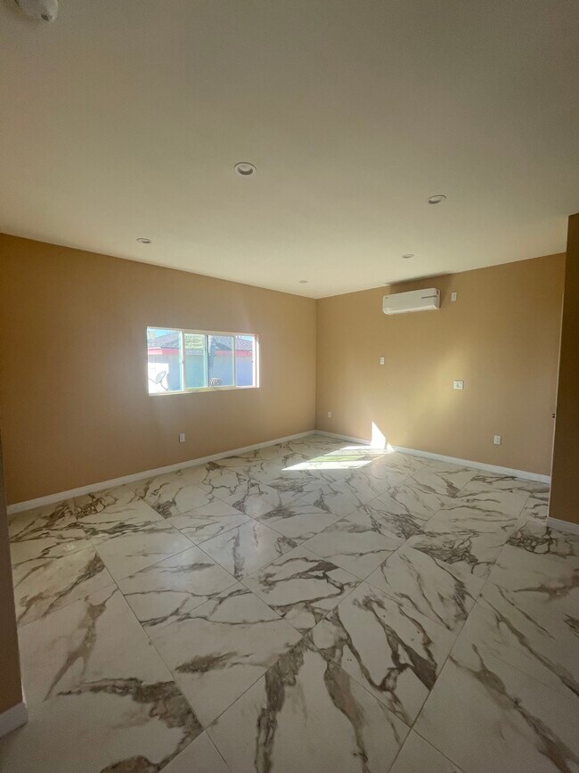 Building Photo - 7642 Etiwanda Ave