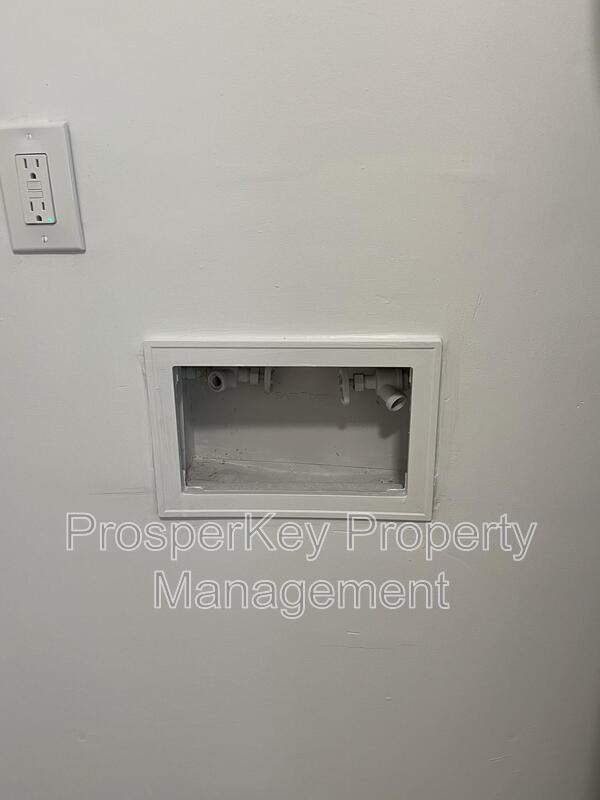 Building Photo - 615 Buford Dr