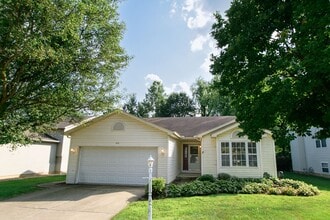 Building Photo - 4 bed 3 bath home in Valparaiso