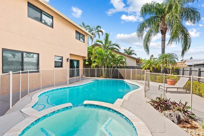 Building Photo - 223 SE 8th St