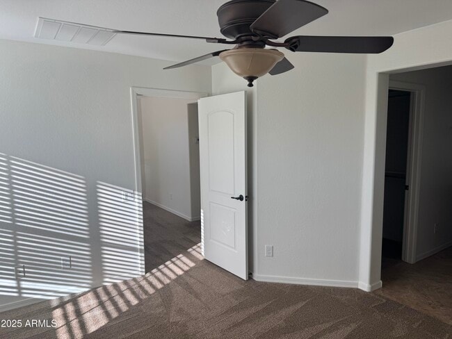 Building Photo - 3670 E Zachary Dr