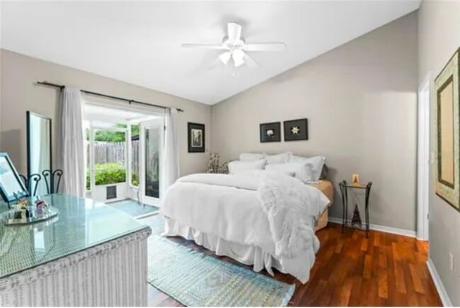 Building Photo - GORGEOUS 2 BEDROOM / 2 BATH VILLA (WINTER ...