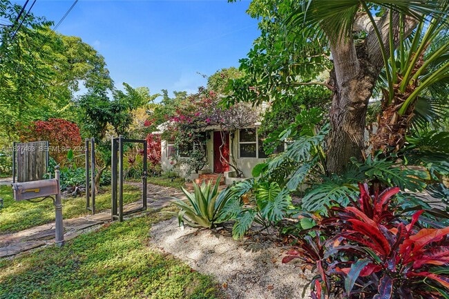 Building Photo - 669 NE 60th St