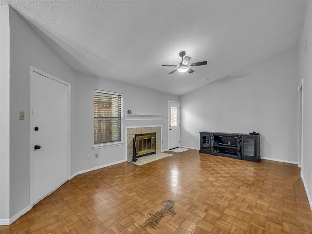 Building Photo - 2806 Harvest Lake Dr