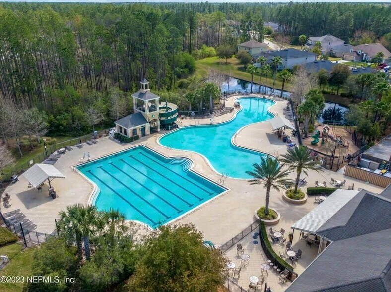 Building Photo - 213 Larkin Pl